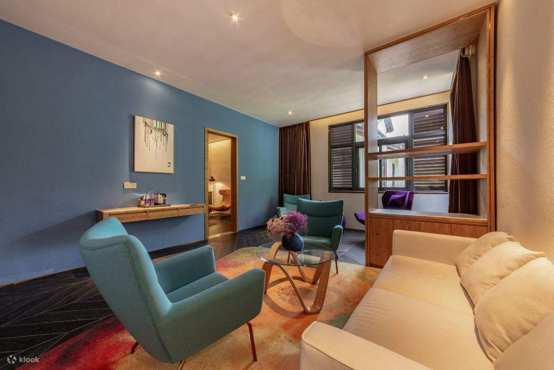 [Inside Gankeng Ancient Town/Directly reach Futian Port Line 10] Shenzhen OCT Gankeng Ancient Town - Nanxianglou Art Hotel Accommodation Package